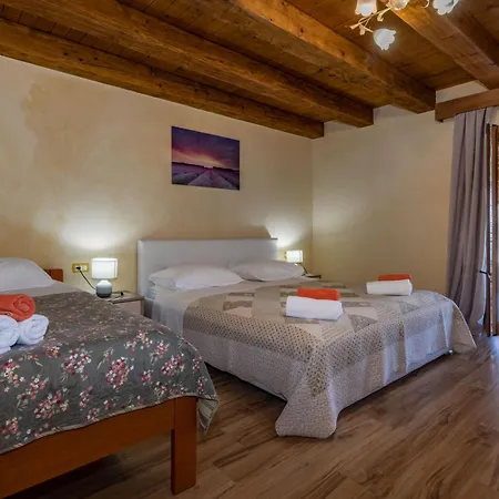 Vela Vrata, A Tranquil And Luxurious Pool Gradisce (Istria)