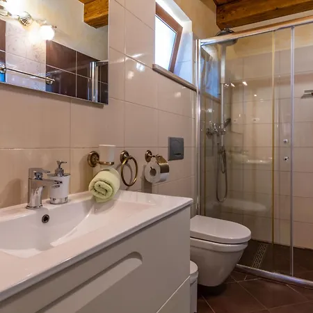 Vela Vrata, A Tranquil And Luxurious Pool